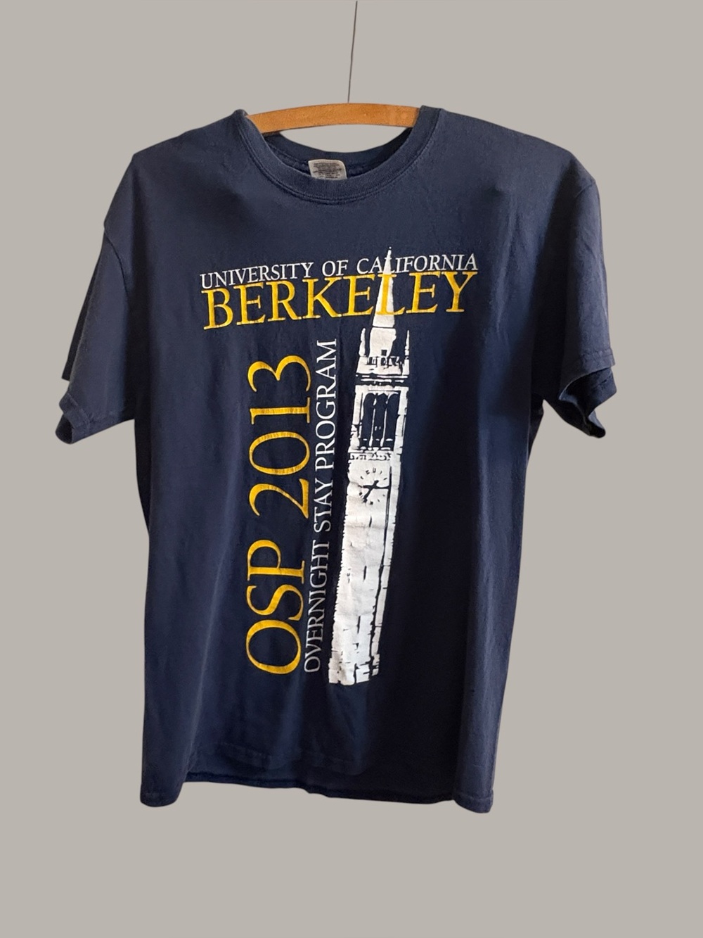 UC Berkeley OSP 2013 Overnight Stay Program T Shirt Medium Gildan Cal Bears